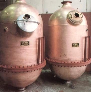 Diameter milk pans, made of copper