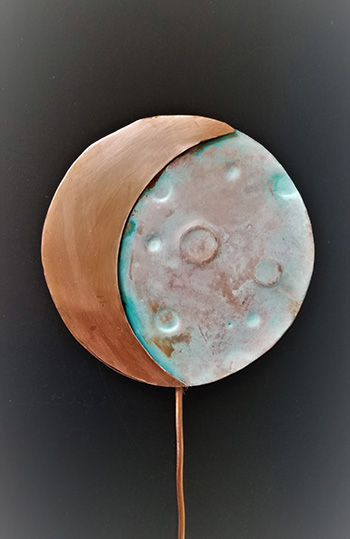 Moon-garden-stake.jpg